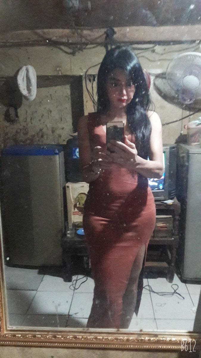 Auralaura17's tweet photo. Yu buat malam jumat  asik vcs oke https://t.co/oRUaRpnOKJ