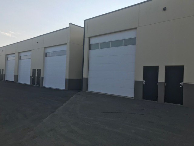 Personal or Business storage with a difference! Buy or lease a garage condo mygarageworld.ca #Reddeer #Blackfalds #cars #storage #PDR #YQF #Centralalberta