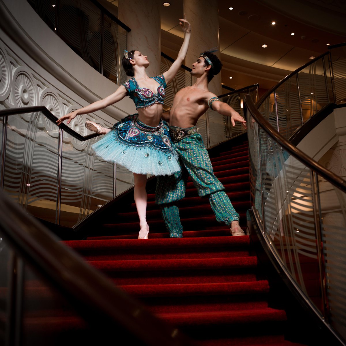 The world renowned English National Ballet have taken centre stage this week during Queen Mary 2's first ever Dance the Atlantic Voyage!

@ENBallet  #Cunard #Cunardline #TransatlanticCrossing #Ballet #LuxuryTravel