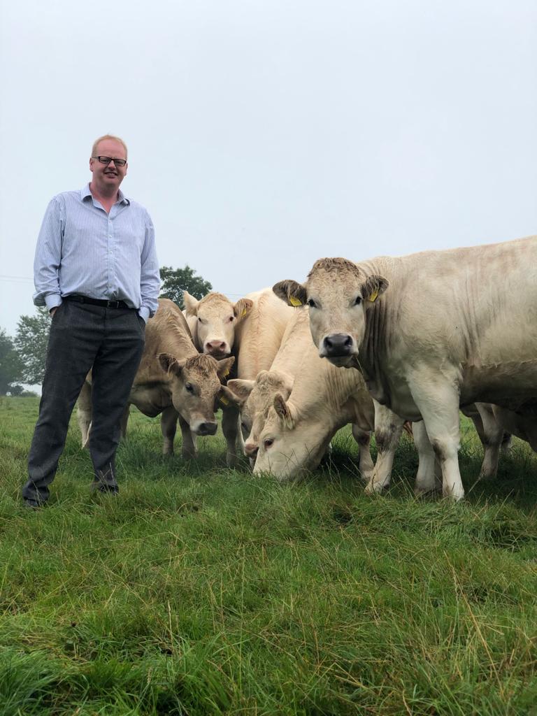 waterfordrandj's tweet photo. We just love it when our customers drop in to see us and fancy a walk round the farm. Our cattle were just as pleased to have visitors as we were and were ever so obliging! Wonderful to have you @saddleroom #yorkshiresfinest @RyanAtkinson20 @FinestSaltAge https://t.co/GxGjvSowtp