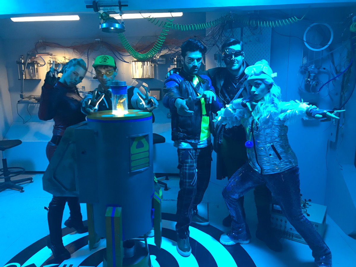 adizadiva7's tweet photo. Last commanders is available on @BBCiPlayer catch the last few episodes and watch us fight for freedom #lastcommanders #cbbc https://t.co/9B22IdQLbl