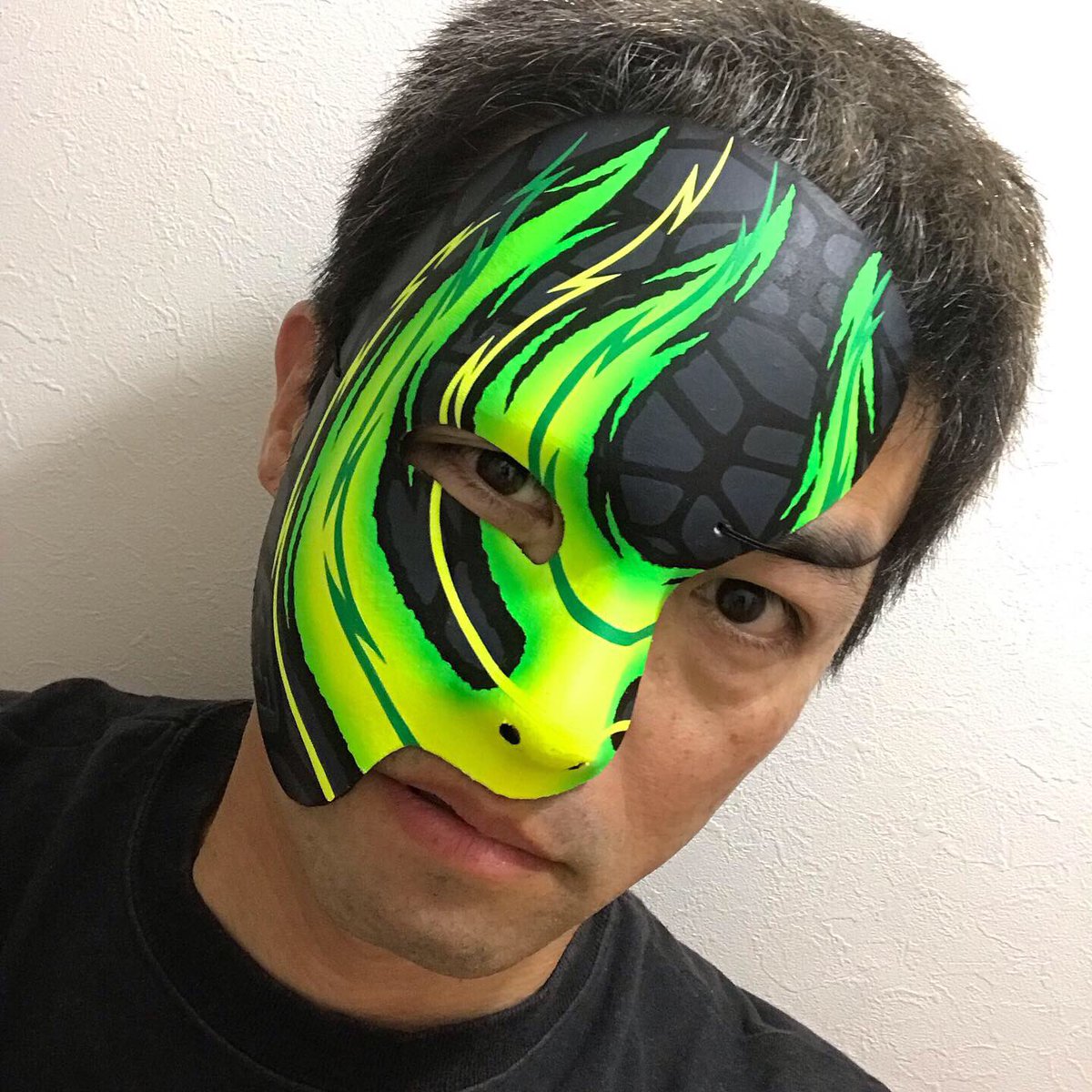 naoq7013's tweet photo. 前に出来ていたCAL MASKをアップするの忘れてた。
カルの奥さんルーシーさんと娘のウィローちゃんが以前差し上げたマスクを被ってインスタにアップしていたのでありがとうを含めて進呈しようかな。

#motogp  #gpmask #calcrutchlow #calcrutchlow35 #lcrhonda #hjchelmets #naoq #naohisaq #naohisa https://t.co/sexXethyJa