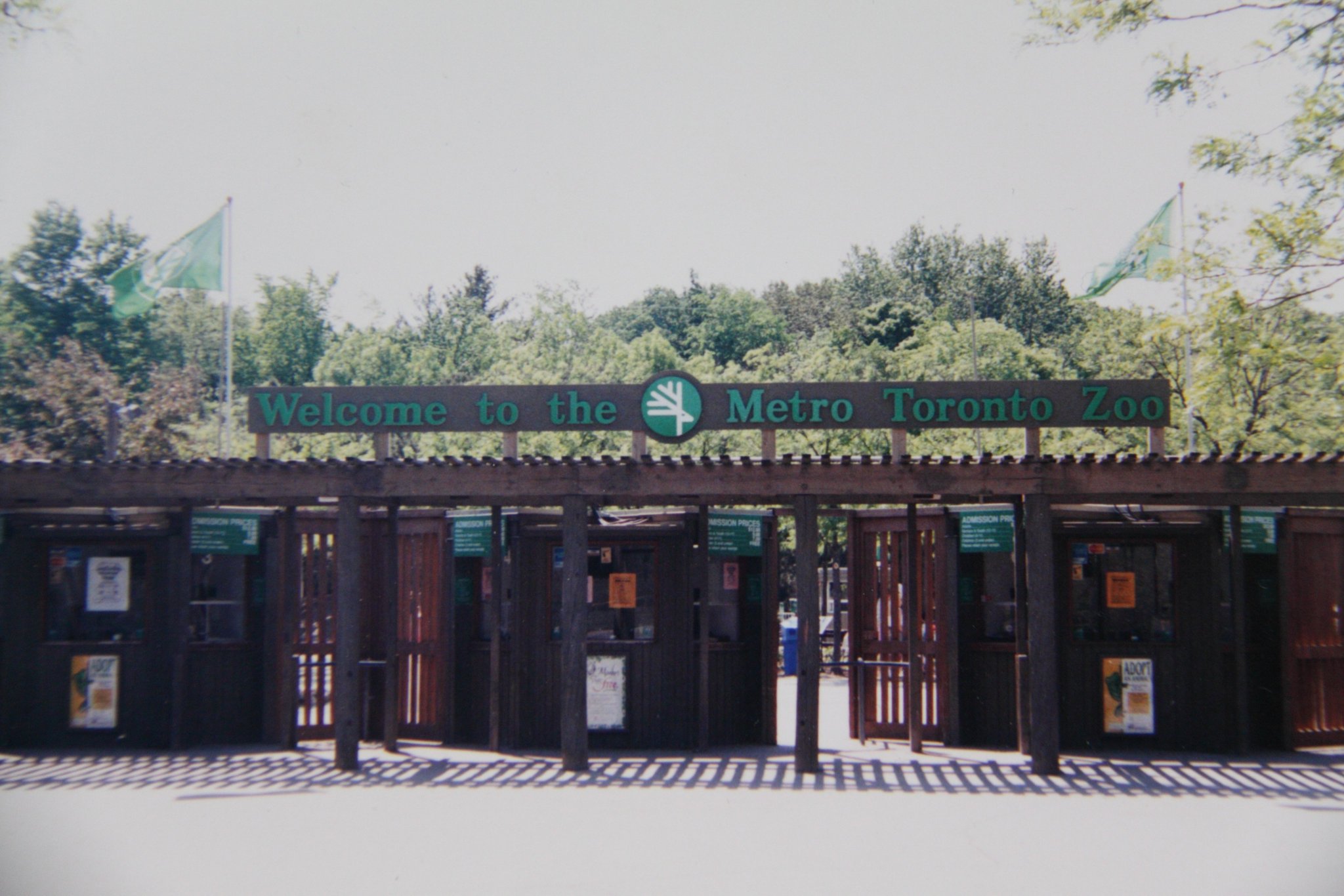 The Toronto Zoo No Twitter Here Is What The Zoo S Entrance Looked Like In 1997 45yearsoftozoo