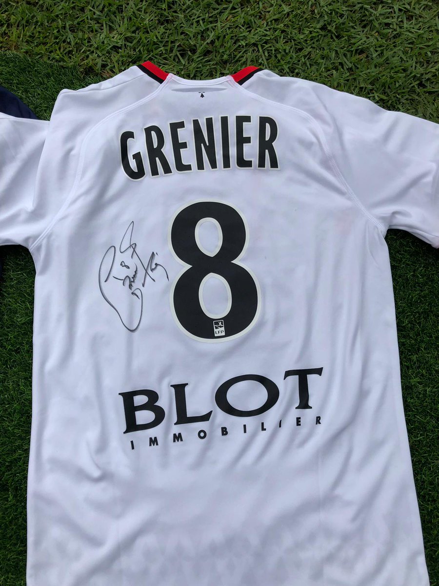 🚨 Après le #TDC2019, le <a href="/staderennais/">Stade Rennais F.C.</a> et le <a href="/PSG_inside/">Paris Saint-Germain</a> se retrouvent en <a href="/Ligue1Conforama/">Ligue 1 Uber Eats</a> !

1⃣ RT &amp; Follow <a href="/Ligue1Conforama/">Ligue 1 Uber Eats</a> pour tenter de gagner le maillot de <a href="/KMbappe/">Kylian Mbappé</a> ou <a href="/clemgrenier/">Clément GRENIER</a> 
2⃣ Pronostiquez le score de la rencontre #SRFCPSG
3⃣🤞

🗳️2 personnes seront tirés au sort !