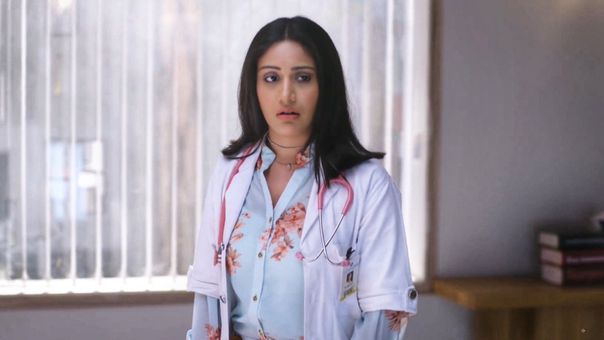 fcsurbhi_ on Twitter: "Caps of Dr.Ishani from episode -4 #Sanjivani  #SurbhiChandna @SurbhiChandna… "