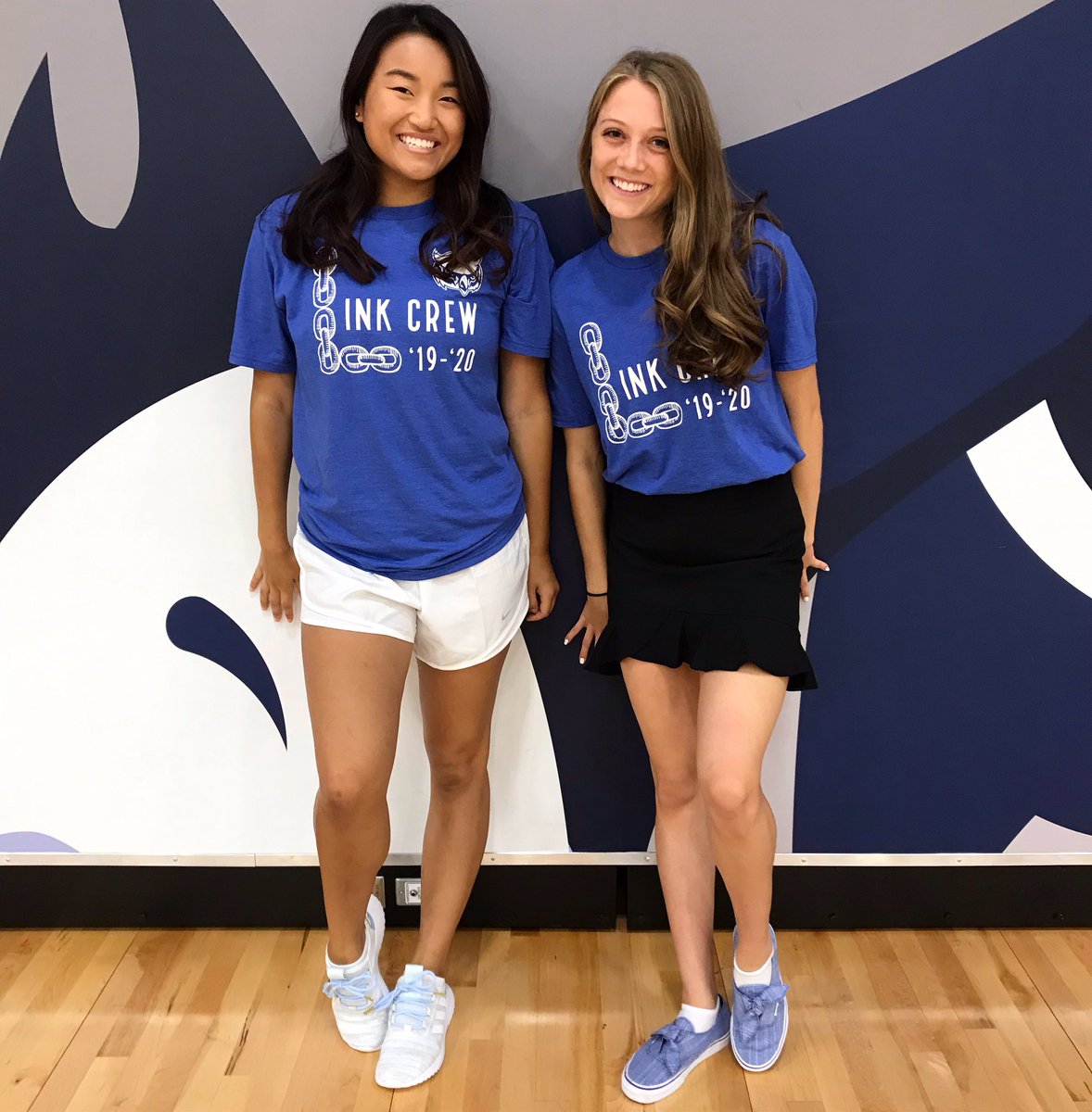 OlatheWestDance's tweet photo. Happy last first day to our super sweet seniors! No coincidence that they are link leaders, too! 💙 #firstofthelasts #makeitgreat https://t.co/k7lc5lc26r