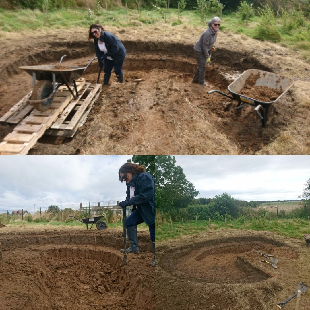 Day 4 at #SeahousesPrimarySchool #wildlifegarden - pond dug, ready to line and then watch it fill! Amazing work from the pair of #volunteers today! #nearlythere #NationalLotteryHeritageFund #makeadifference #muddyboots #freegym