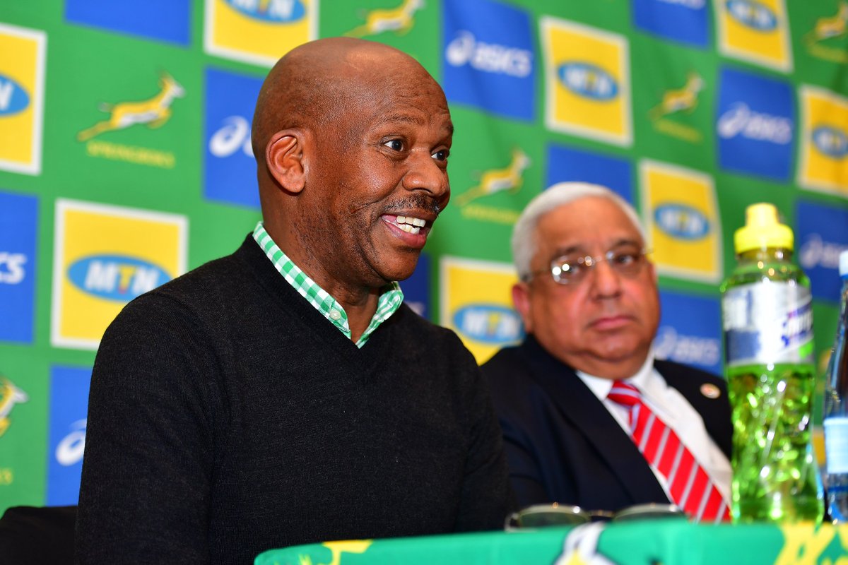 Springboks's tweet photo. “Rugby is doing the right thing – we are happy and we would urge other sports to follow their lead” - Themba Khumalo, president of clothing workers’ union @SACTWU, backing the Boks’ "Buy SA" stance. 93,6 percent of Springbok replica jerseys are made in SA. @ASICS_ZA https://t.co/SdmkEA3Wns
