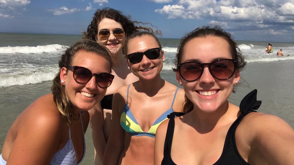 BeaversCaitlin's tweet photo. Just a little appreciation post for my girls who have made this summer the best in more ways than I can count, I love y’all💗 https://t.co/EbAo4qvS1g