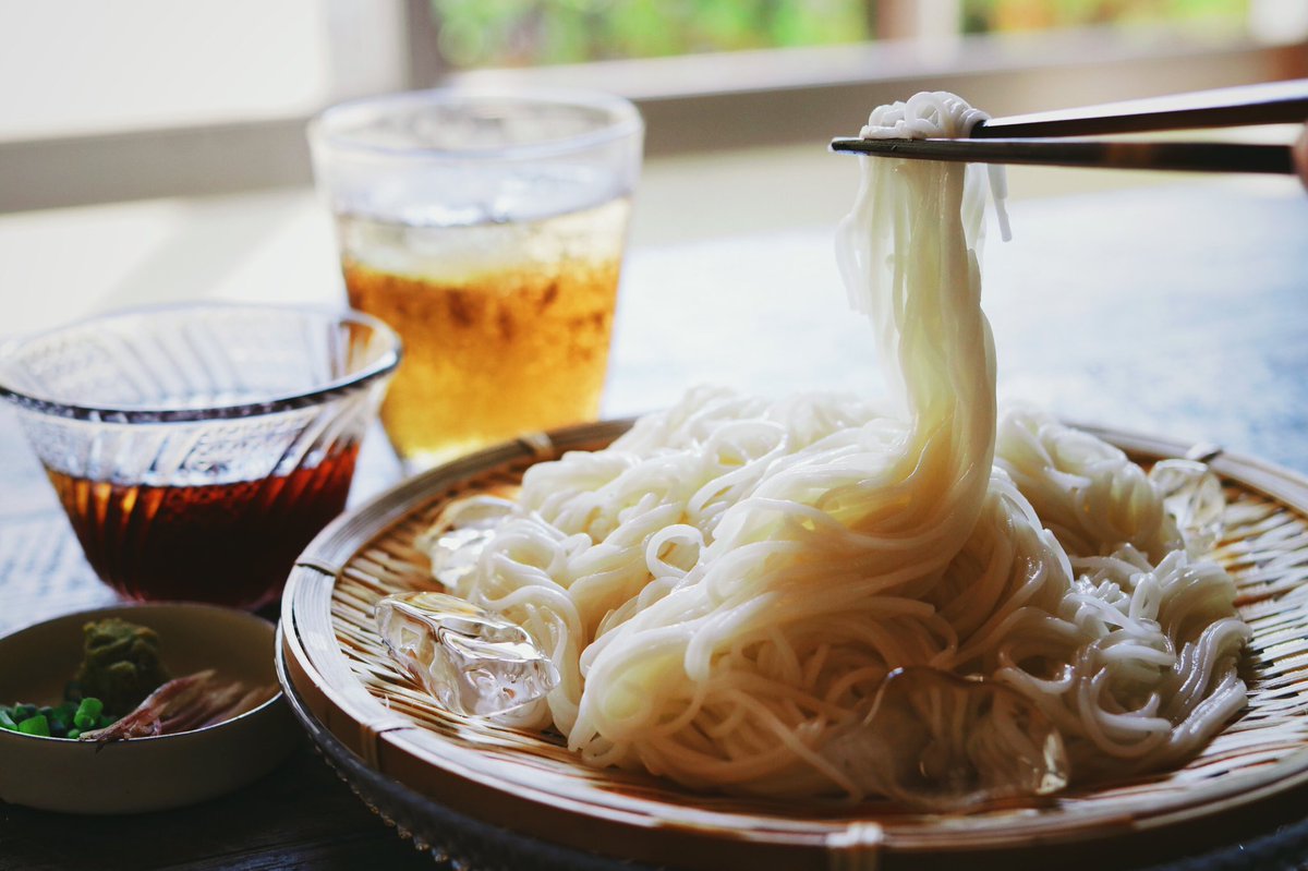 喫茶トラノコク على تويتر 普通 だけどそこが良い シンプルな味付けの 王道そうめん 薬味は わさびとミョウガとねぎ 近頃はアレンジレシピが たくさんある けれど 当たり前を味わいたい時もある 外に出た後に帰りたくなる 実家みたいなものでしょうか