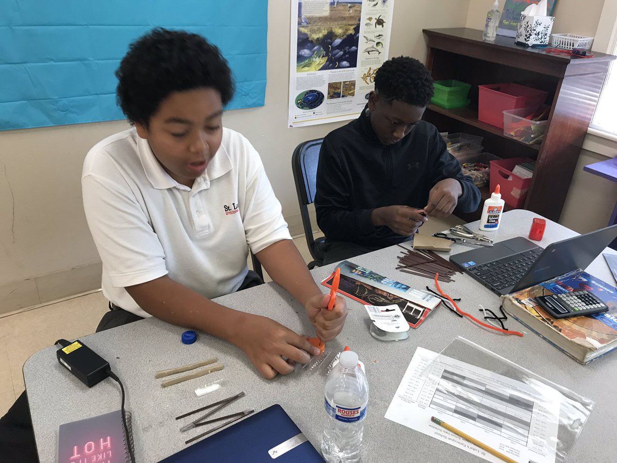 kperez919's tweet photo. STEM(M) class was challenged to create their name in 3D with the provided materials. #morethanaschool #wearestlukes #stemm https://t.co/hLgJNNhU6m