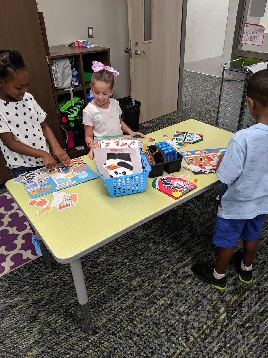 Mrs_Gawel's tweet photo. First day of morning choice, and it was awesome!  That you @adamdovico for inspiration at @getyourteachon!   I can't wait to build up my choices as the year continues!  #wearegroves #humbisdlight #bethelight #morningchoice @HumbleISD_GE @HumbleISD https://t.co/NHWVpjKVJ7