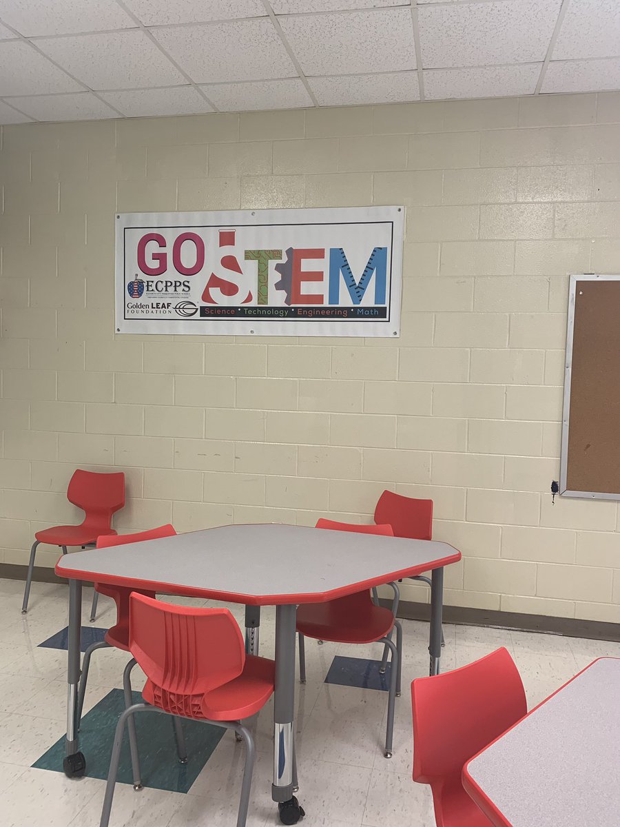 GoStem_ECPPS's tweet photo. The STEM learning lab at River Road is nearly complete!  Come check it out at open house next week!  #gostemecpps #gostem #ecpps https://t.co/u9C2AlY0In