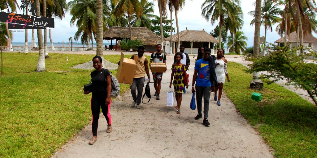 Lafissou_'s tweet photo. #FitTour #SudCôtier 1ere édition 
Samedi 10 Août 2019

10h30 - La team arrive dans la bonne humeur et s'installe dans l'espace que le magnifique hôtel "La Presqu'île du Christ" nous a réservés https://t.co/8N2UMfuFSz