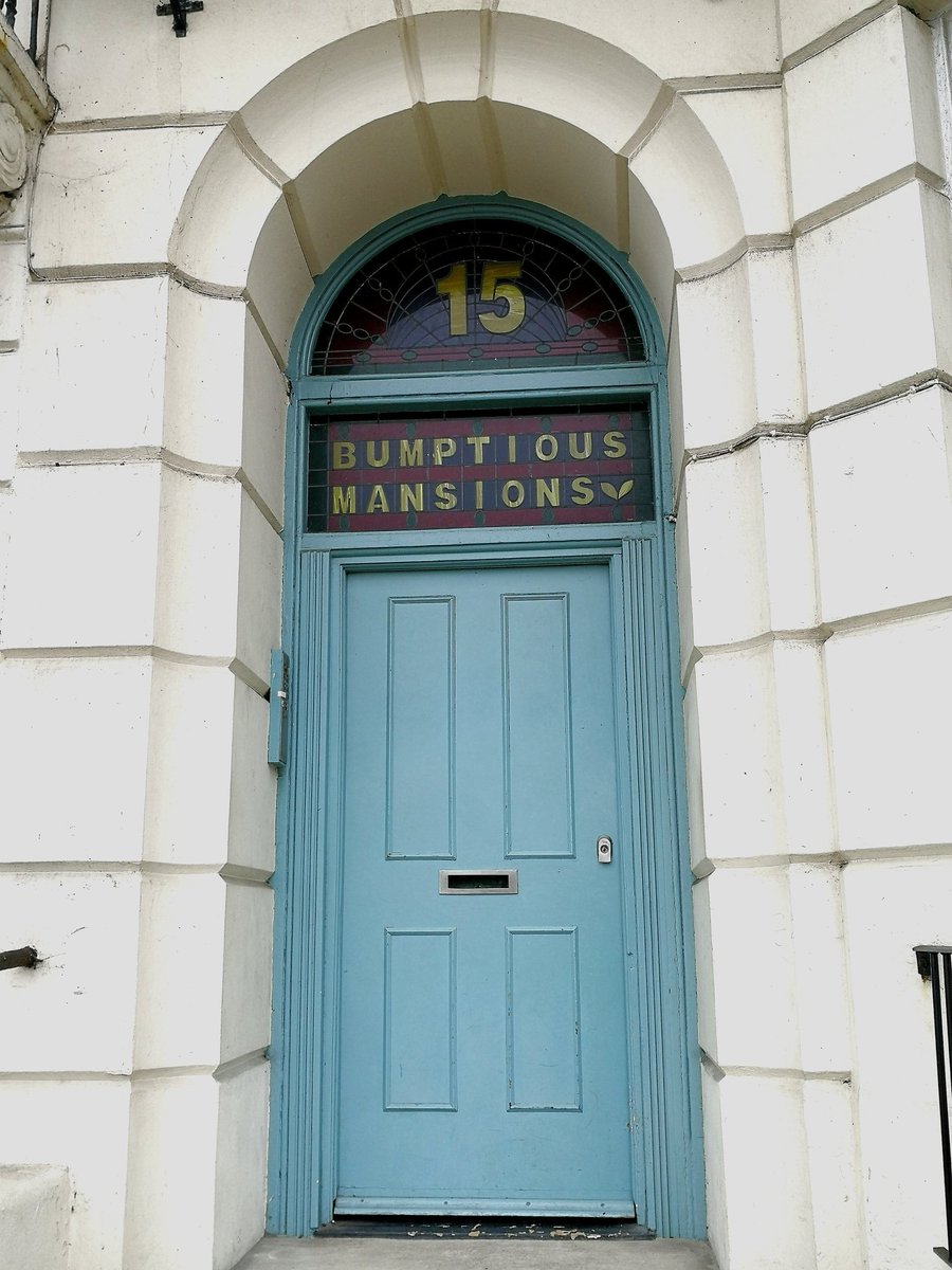 AntiqueFletcher's tweet image. It seems that even property's have ideas above their station. In this case, St Leonards Warrior Square station! #housenames