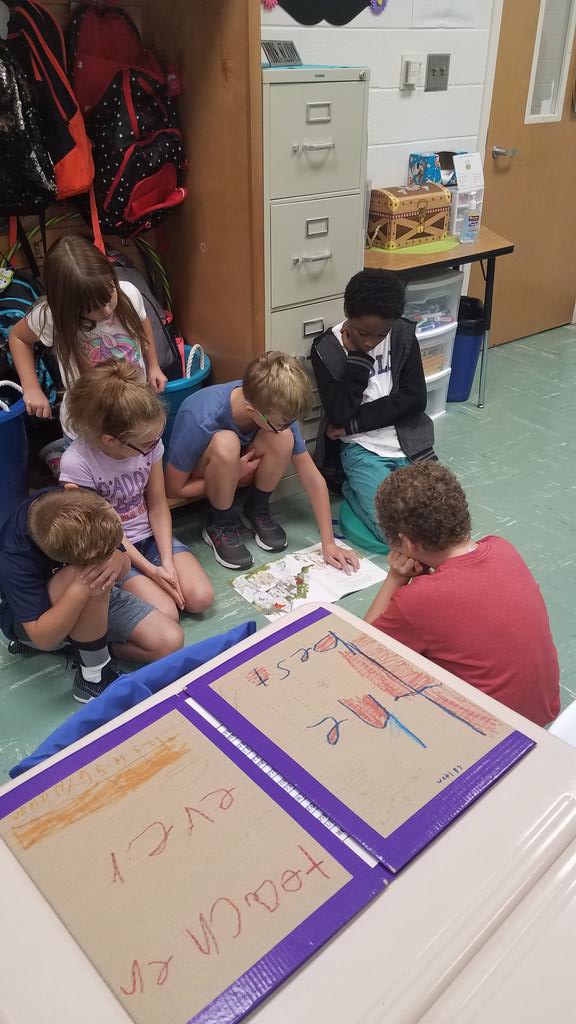 MrsSlaton4's tweet photo. Love our reading buddies from the Service Learning Lab special! #onehope https://t.co/NLfI1HUZik