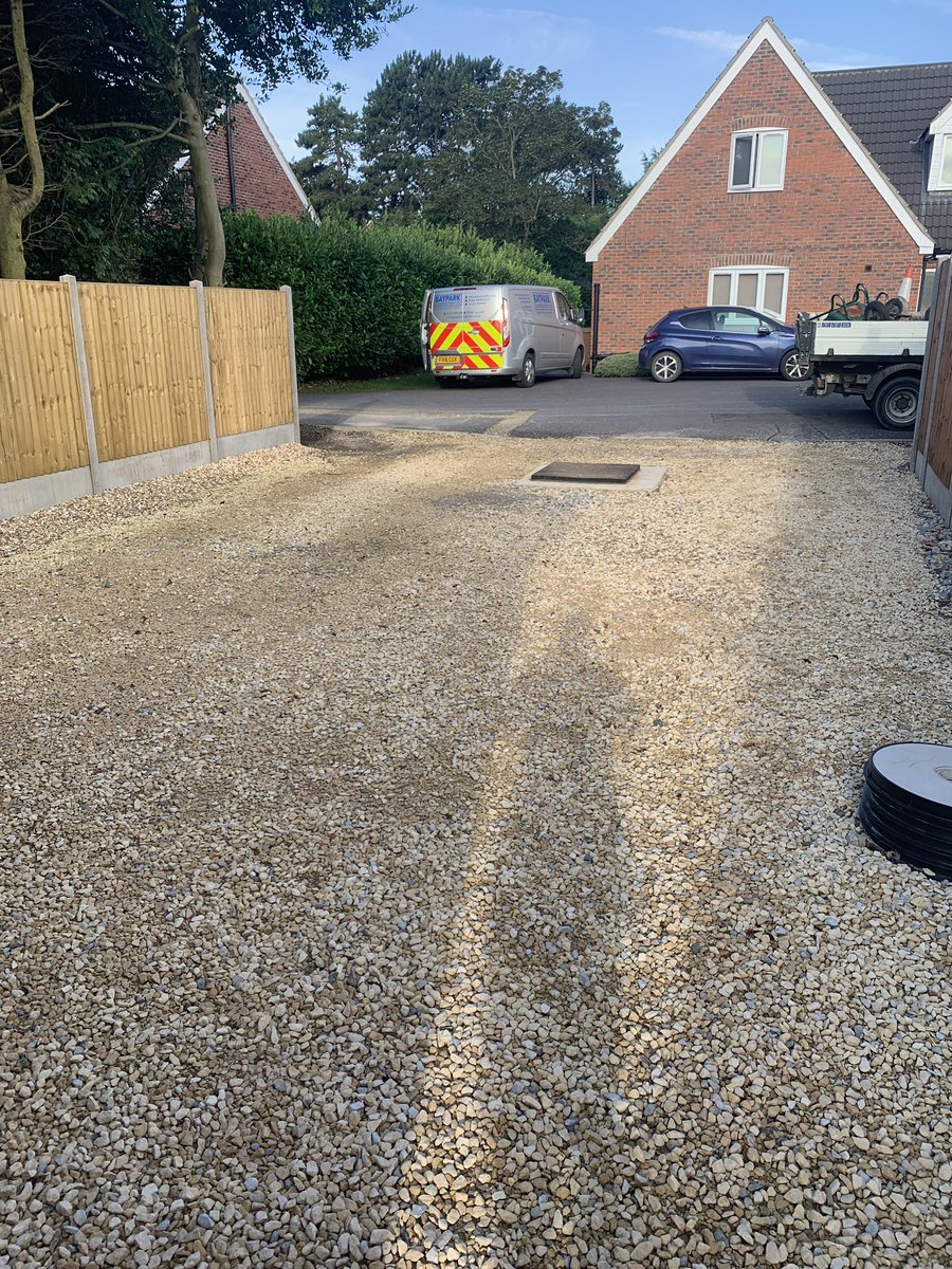 BayparkCons's tweet photo. Driveway in Lincoln prepared and resurfaced with 6mm wearing course, also we resurfaced the service trench to this new development. 

☎️ 01673 863188

💻 https://t.co/Qq1UkJvqcg https://t.co/5T70EvC4eg