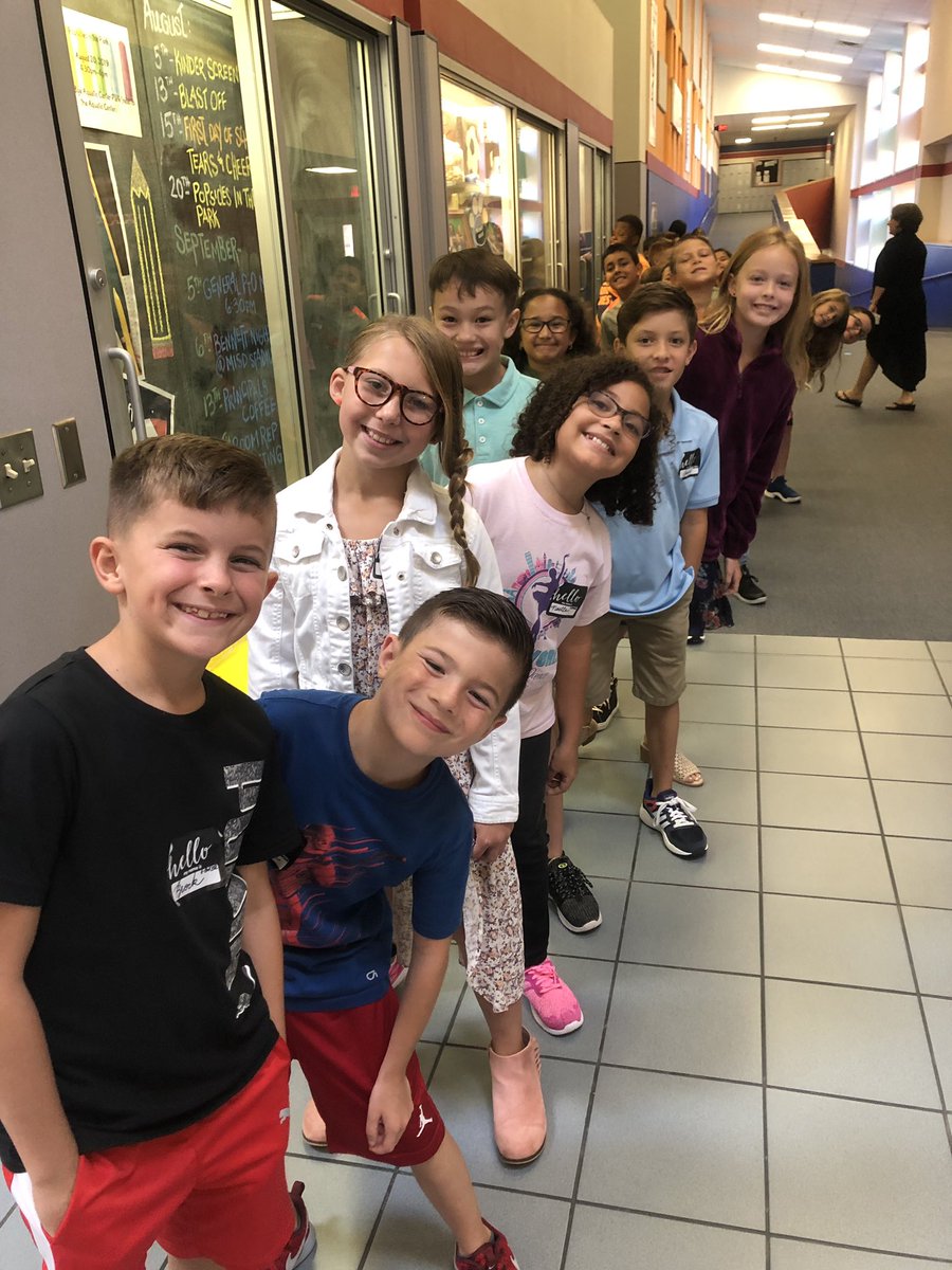 Happy First Day of school🍎! Mrs. Baker’s fabulous bunch is learning the ins and outs of Bennett! #bearshine