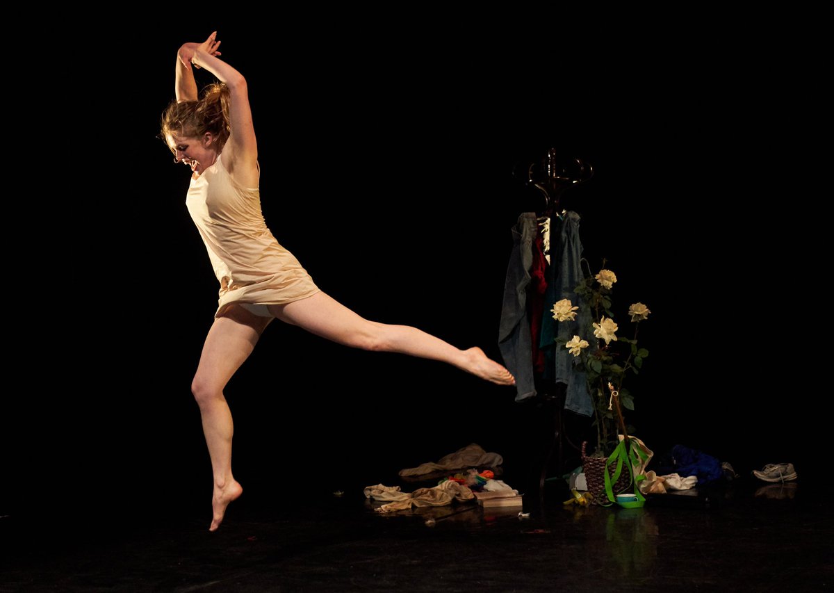 When we arrived at <a href="/ZOOvenues/">ZOO</a> for our tech, our 1st thought was that the space was TOO big. We didn't feel like we deserved it. 

Women deserve space. Loads of it. This show explores that. We run we shout we leap we fly. Come join us as two women fill space and reclaim power!