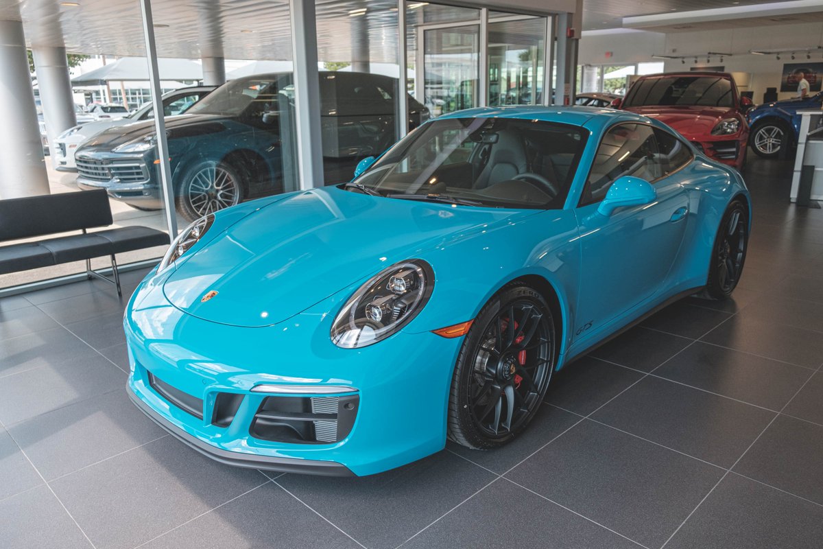 This customer-ordered Miami Blue 2019 Porsche 911 Carrera GTS combines exquisite aesthetics with extraordinary performance. 450hp, 0-60 in 3.9 seconds, and a top speed of 193mph. Learn more here: ow.ly/E0AW50vynmf #AutobahnPorsche #AutobahnFW #Porsche #CarreraGTS #911GTS