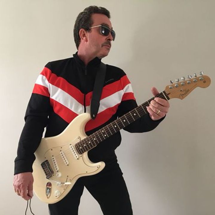 RevistaGM5's tweet photo. Tony Lewis, la voz de The Outfield, en México, 25 de septiembre, Teatro Metropolitan 🎤🎸
Sigue, LINK ⬇
➡ https://t.co/meo7QdXipA ⬅
GM5;"Con todos los éxitos de The Outfield y su carrera solista.". @TonyLewisMusic #OutFields @TMetropolitanMx #FelizJueves #BuenJueves https://t.co/hV5mHdIoHY