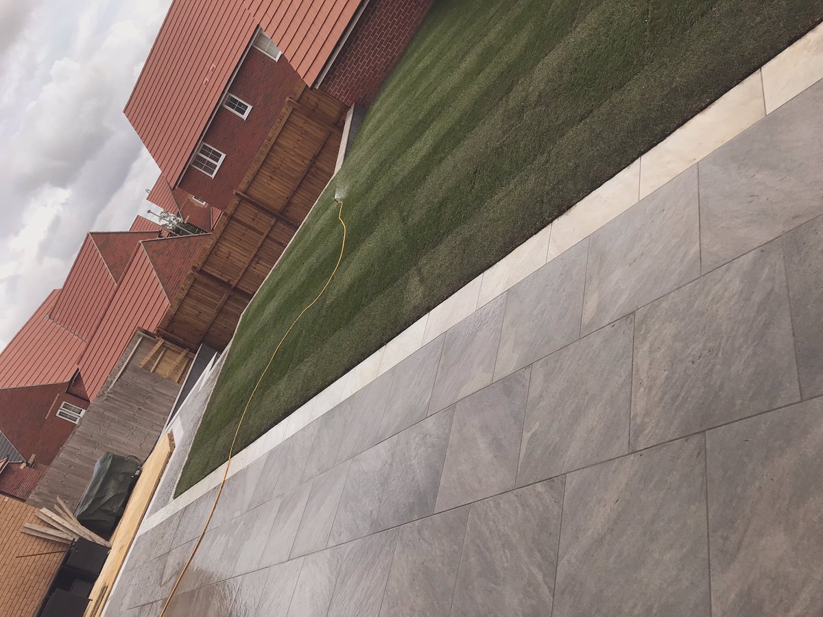 BettisonGardens's tweet photo. Really pleased with this recently finished project. Great garden and customer was an absolute pleasure to work for. @BradstoneUK paving throughout. Fantastic effort from the whole team to achieve this great finish. https://t.co/j3LG6kMy4K
