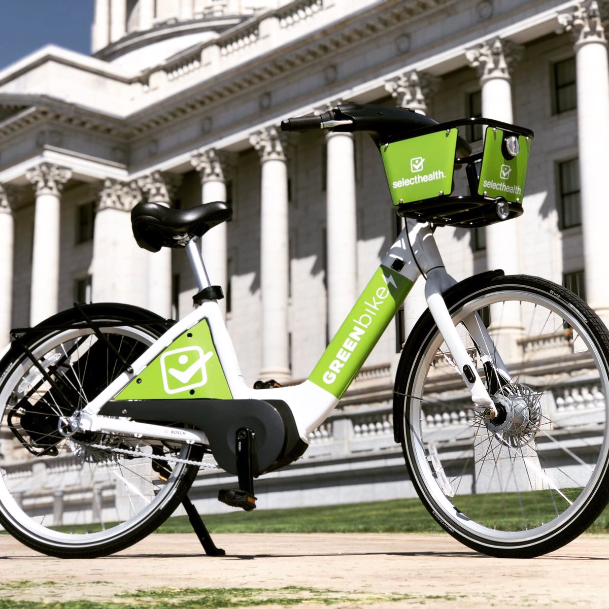 Hey SLC! 50 E-Bike’s⚡️have joined our fleet. Same price, more power! Go further, faster &amp; even up those hills. Now go give one a spin! 💚💚
#GREENbike #GrabAGREENbike #BikeSLC #BikeUtah #BikeCommute #HealthyYou #GetOutside #ActiveTransit #ShowUCAIR #SelectHealth #WhyIRide #ebike