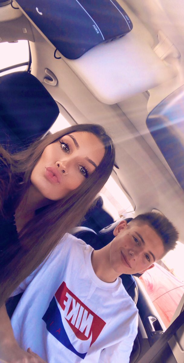 first day of highschool w my bestfriend &amp; last first day of highschool for me 😢