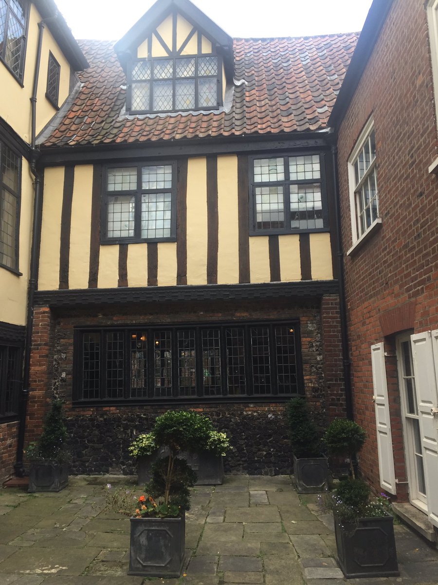 It’s always such a treat dropping into <a href="/StrangersHall/">Strangers' Hall</a> 😍 I’ll be back on Sunday running a workshop as my alter ego, Sew Norfolk, talking #FightingFastFashion, ensuring that #LovedClothesLast and giving folk tips and tricks to help them fall back in love with their wardrobe