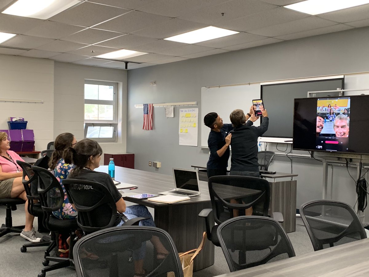 #TodayatApple is here at #iEngageBerwyn! How fun!