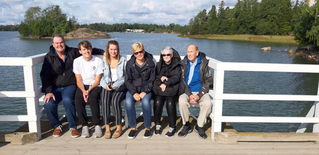 HanninenMaria's tweet photo. Welcome to my #Helsinki #Tour : USA !!!
#MyHelsinki #VisitHelsinki #TourGuideMaria #LoveMyJob❤ #HelsinkiTourGuide https://t.co/2zFoTzQtzI