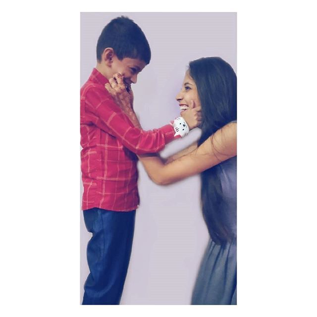 _anjaliguptaa__'s tweet photo. “I smile because you’re my brother. I laugh because there’s nothing you can do about it!”🤪
.
🤪
.
😜
.
#pictureedit #portraitphotography #positivethoughts #vibes #rakshabandhan #bestoftheday #beimperfect #love #l4l #poses #positivevibes #feelgoodlookgo… https://t.co/juAIRkbZA2 https://t.co/4AgNv6hafk