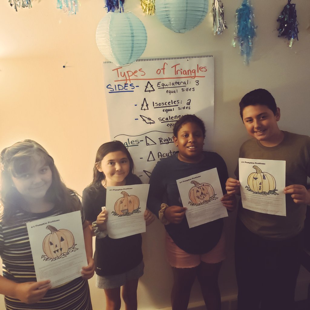 WESJefferson5's tweet photo. Engaging in Conversation and Showing what we know through Art! #TypesOfTriangles #wes56 #cpsreds https://t.co/9TOFeqZKDS