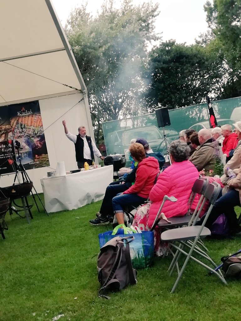Enjoying some BBQ hints and tips from <a href="/ChefBrianMellor/">Chef Brian Mellor</a> at <a href="/southportflower/">Southport Flower Show</a> show!