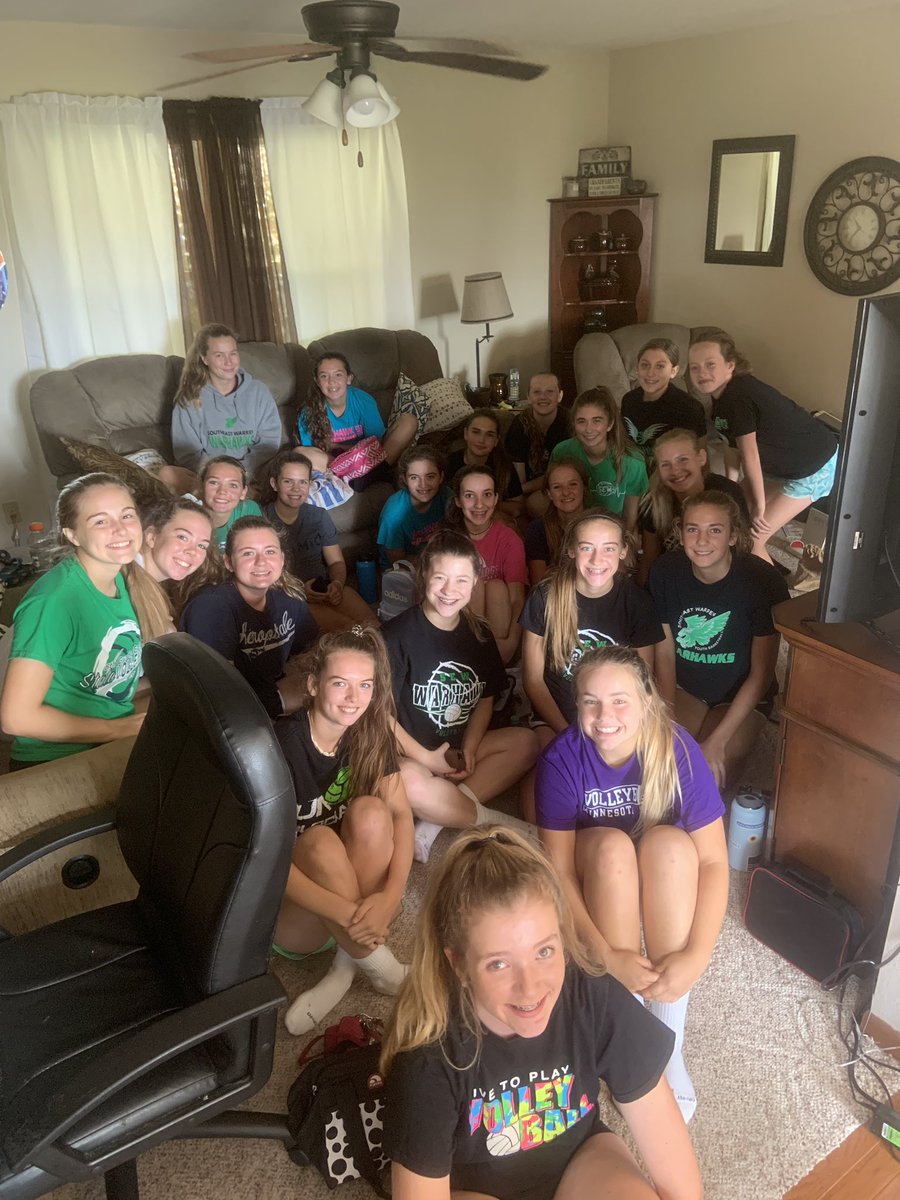 SoutheastWarre1's tweet photo. Lunchtime break at the Burrell’s! Thanks for letting us hang out! 💚🏐 #NTSD https://t.co/UYqRTVAzvr