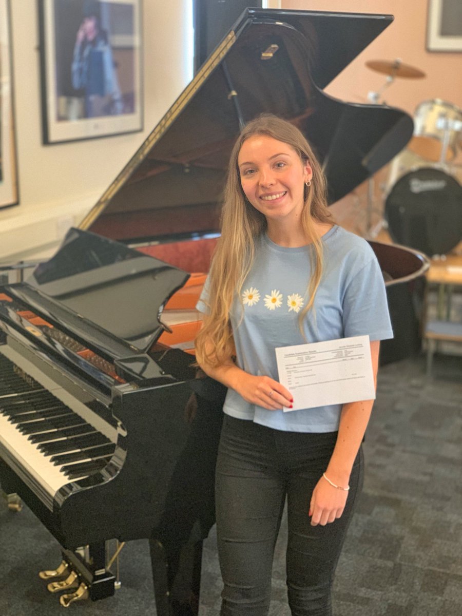 AKS Music tweet media