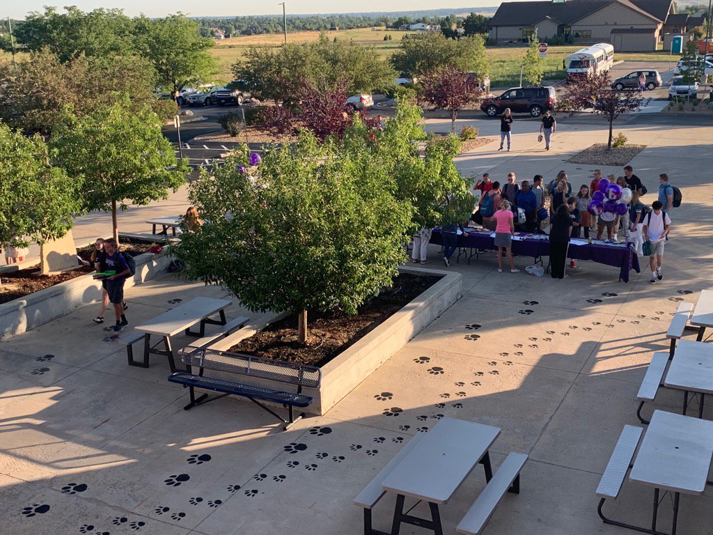 davidness39's tweet photo. First day of school @Lutheran_High! We are excited for the 2019-2020 school year! God is good. https://t.co/wpHJT7p5ve