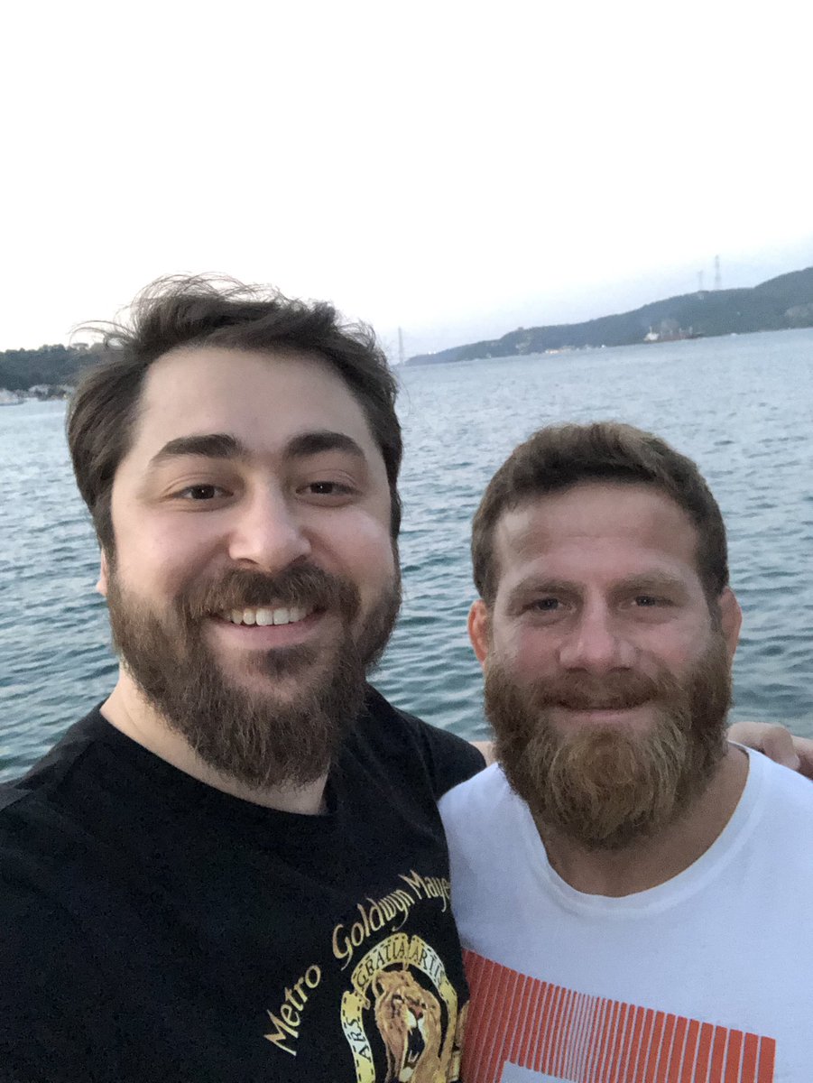 OzturkSemih's tweet photo. Avrupa Güreş Şampiyonu Okay kardeşimle fena kapıştık!!
Video şu anda yayında..
https://t.co/jHayaVKG9F
#survivor #survivor2019 https://t.co/ocCyhAytAf
