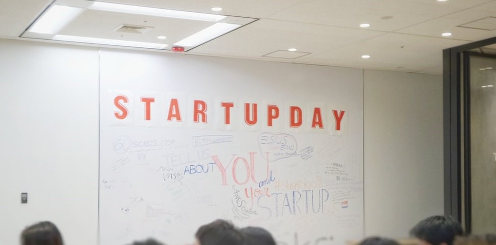 TechHubHudson's tweet photo. Getting ready to start your own business? Find out how #coworking spaces can help your #StartUp get up and running on the right foot! #ThursdayThoughts https://t.co/cwZRgqT0PR https://t.co/lBHDhuPrqh