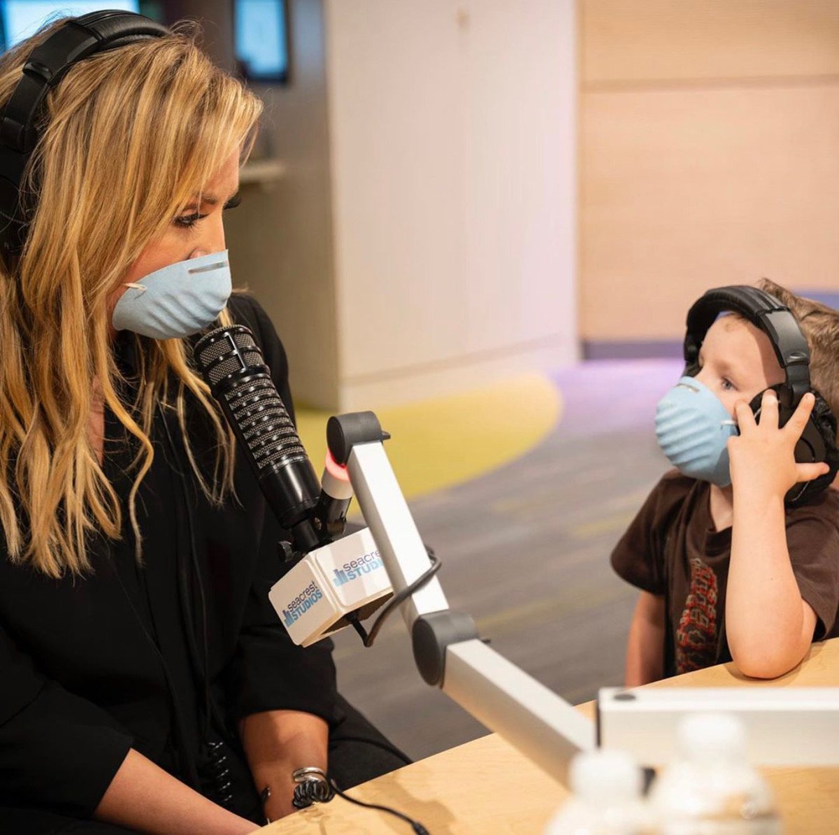 ClareDunnMusic's tweet photo. Spent time at @ryansfoundation Seacrest Studios at @VUMCchildren. What a truly moving experience. The resilience of not only the children, but also the family members is so inspiring. Grateful to have spent a little time with these kiddos. Thanks for having me #ryanfoundation https://t.co/2W90pHYwsd