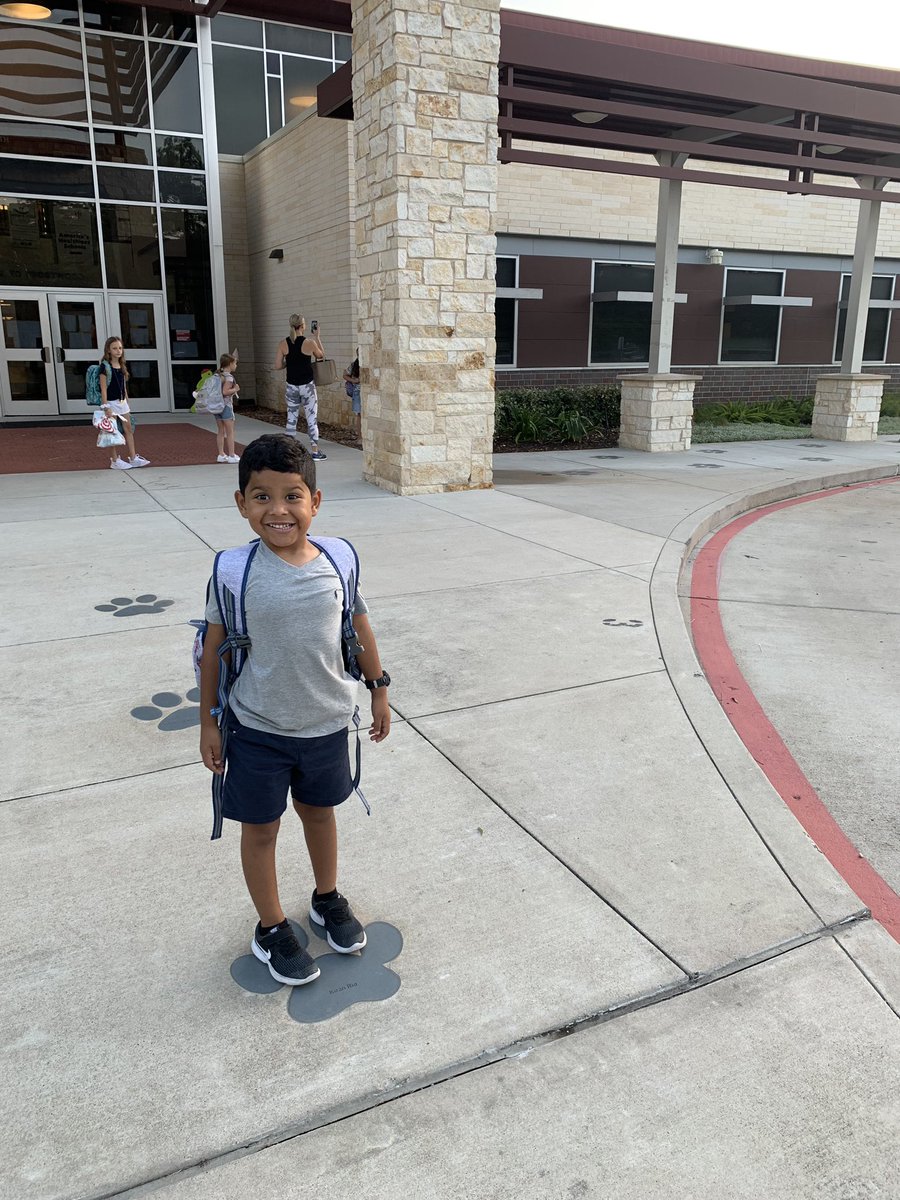 RDLC_Educator's tweet photo. First day of year 2 for me and First day of kinder for Roman. @bhe_lions #thiswillbetheBESTyear https://t.co/Qvez2kwIrD