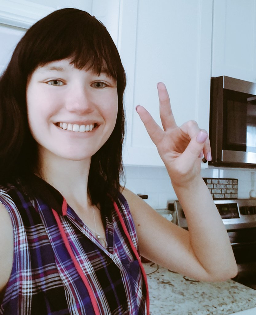 Alexis_Alushi's tweet photo. #selfieforryan Happy Thursday!!! https://t.co/EEP6jiWti7