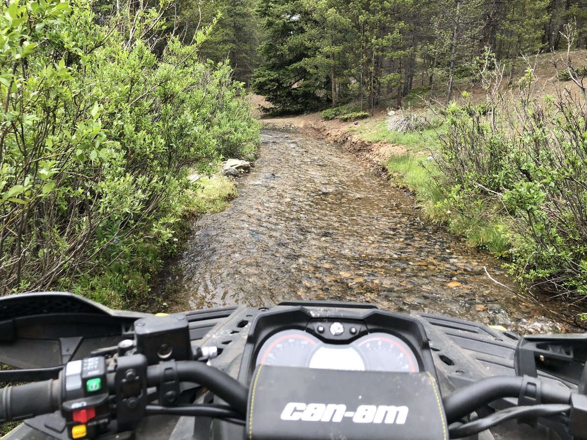 ATVESCAPE's tweet photo. An awesome trail view Looking over the handlebars of our @CanAm Outlander 1000 XT-P. We like the view ๐. #werebuiltforthis #canam #canamoutlander #outlander1000 #atv #atvlife #trailriding #offroad #offroading #atvescape #atvutvescapemagazine https://t.co/MxmUdotqeS