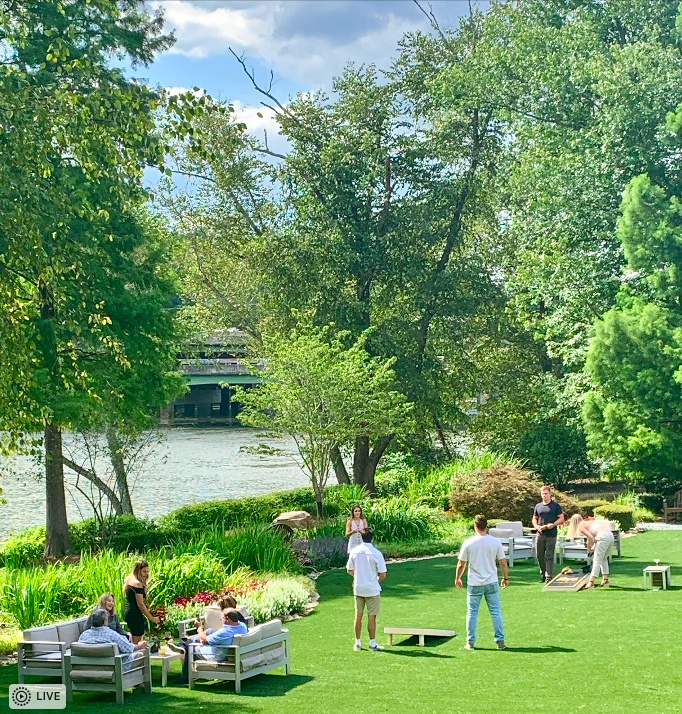 Ray's on the River tweet media