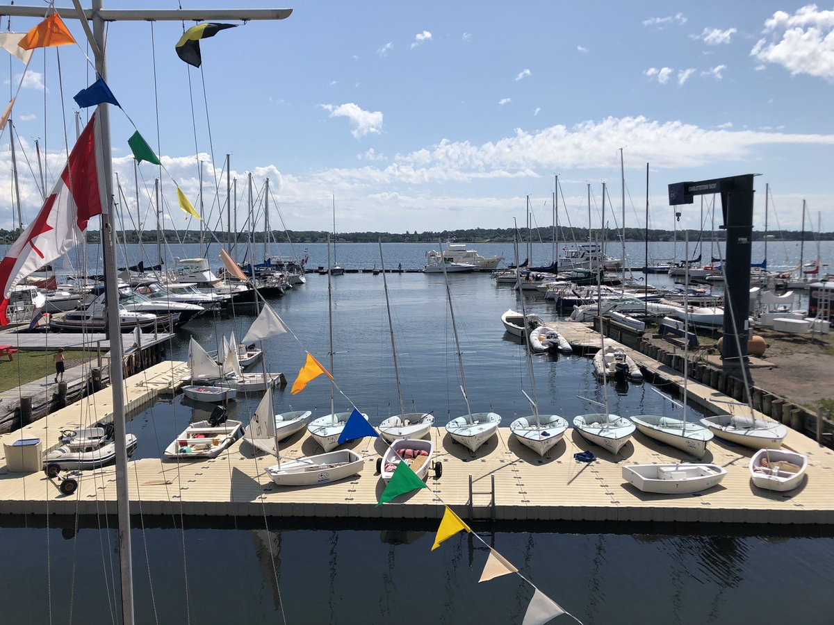 ChtownChamber's tweet photo. It’s a beautiful day to catch up with colleagues and friends at @saltandsolpei! We’re here until 1 PM for Business During Hours - swing by to say hi! 👋 ⛵️ #thatview #relaxednetworking Sponsored by @flyYYG https://t.co/grJRsCOcXN