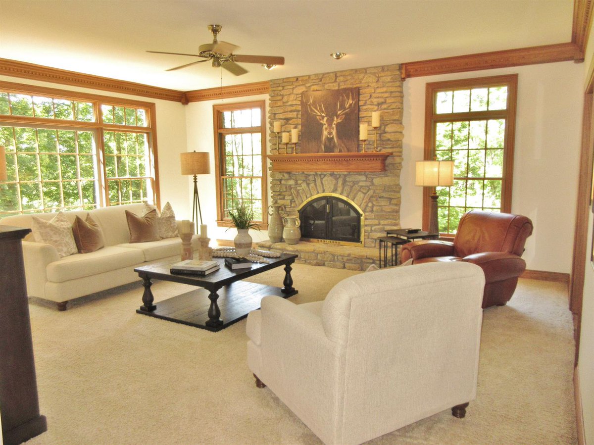 HoetingRealtor1's tweet photo. NEW LISTING in Delhi! This HOME has all the amenities and custom features that a buyer could desire! Schedule a showing with Stephen Florian 513-200-1808. #OpenHouse #newlisting 
https://t.co/dL2UnWb4ak https://t.co/4wAHPqPFZe