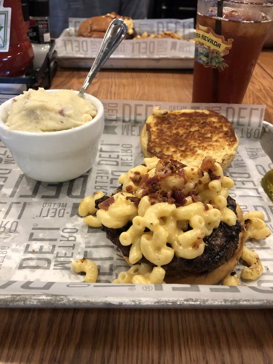The #MBB Front Office checking out the Black Bear Burger buzz at <a href="/FriscoCrofton/">Frisco Tap House II</a>! It did not disappoint.  #BlackBearNation #MBBFamily