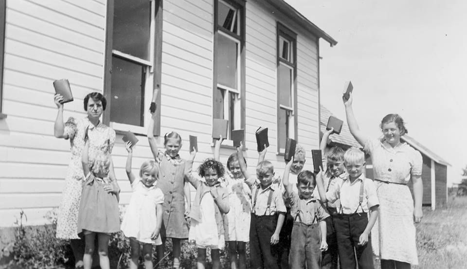 OneHopeCanada's tweet photo. Bibles up! Missionaries serving with Canadian Sunday School Mission (now One Hope Canada!) started many of the first Sunday schools in western Canada. Photo circa mid-1940s. #throwbackthursday #tbt #onehopecanada #cssm #sundayschool https://t.co/h9lB0tMKr2