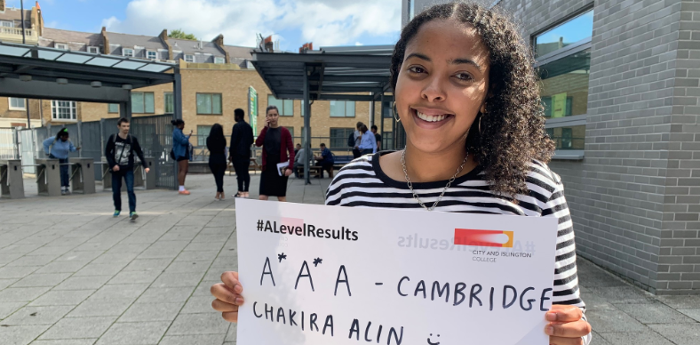Cambridge_Uni's tweet photo. #ALevelResults2019 More than 3,000 students are #GoingtoCambridge this October. They come from diverse backgrounds - here are some of their stories: https://t.co/ExXYImda6B @Candi6thForm @GowerCollegeSwa @BeckfootSchool  #alevelresultsday https://t.co/Axw4Rz2oW3
