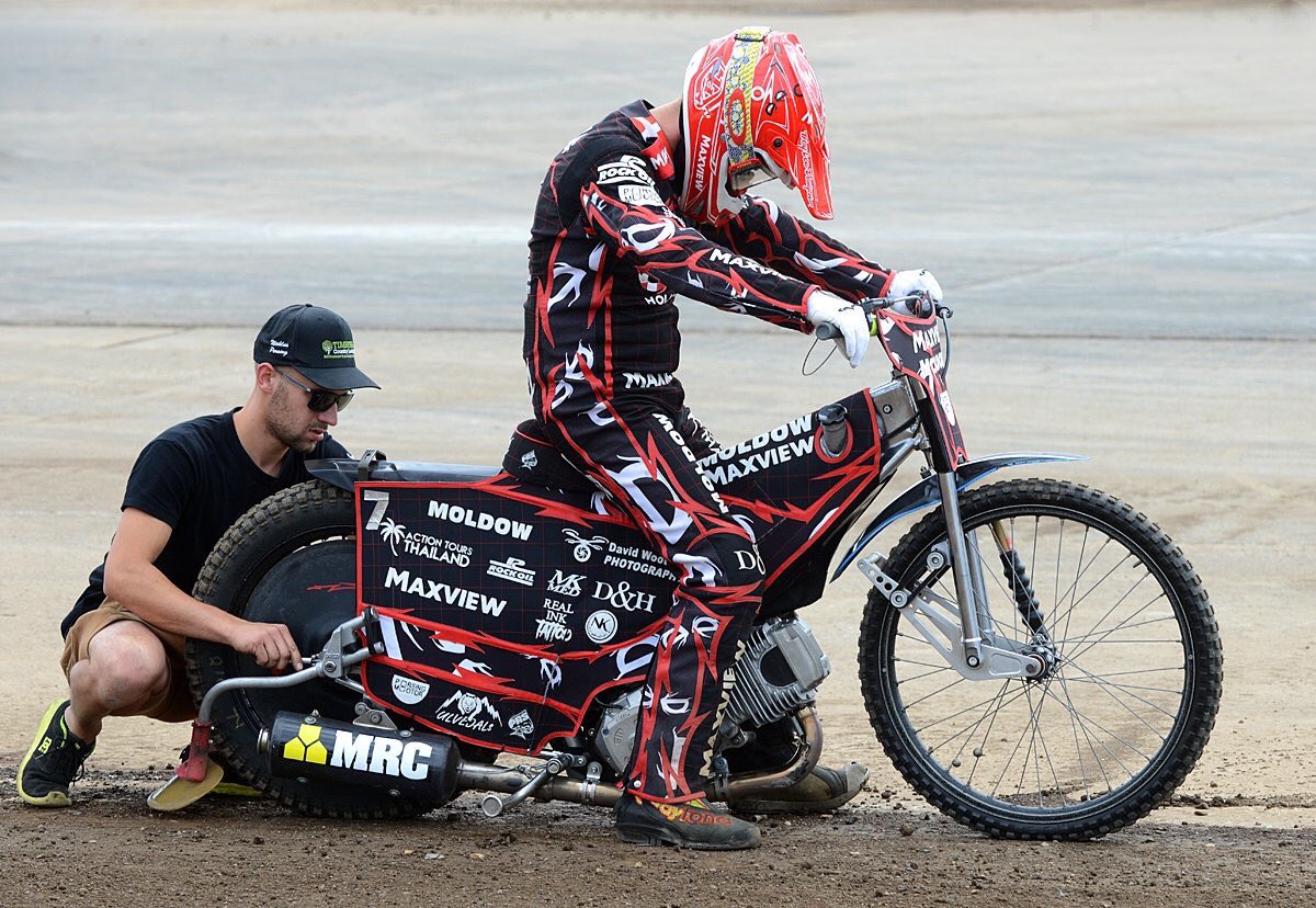 PorsingRacing's tweet photo. @KLSpeedway Looking forward to tonight against Wolves, early start tomorrow to fly to Rzeszów for playoffs Sunday @wilkikrosno then back to U.K. early on Monday for another home meeting against Peterborough. https://t.co/Uu4HGSoyOc